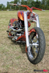 Motorcycle-Mojo_06_Boots-Bike